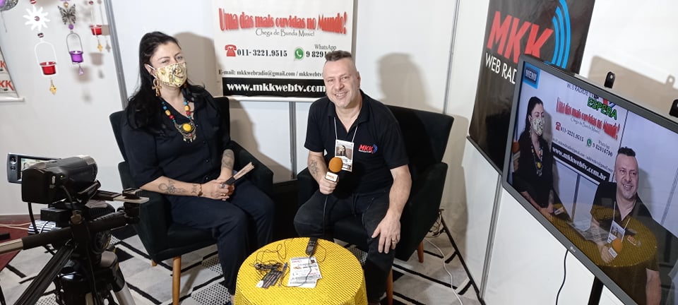 Maya Uraeus e Markko Mendes